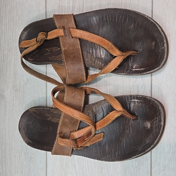 Chaco Women Bronze Thong Leather Sandals Flats shoes sz 7 - Picture 3 of 13